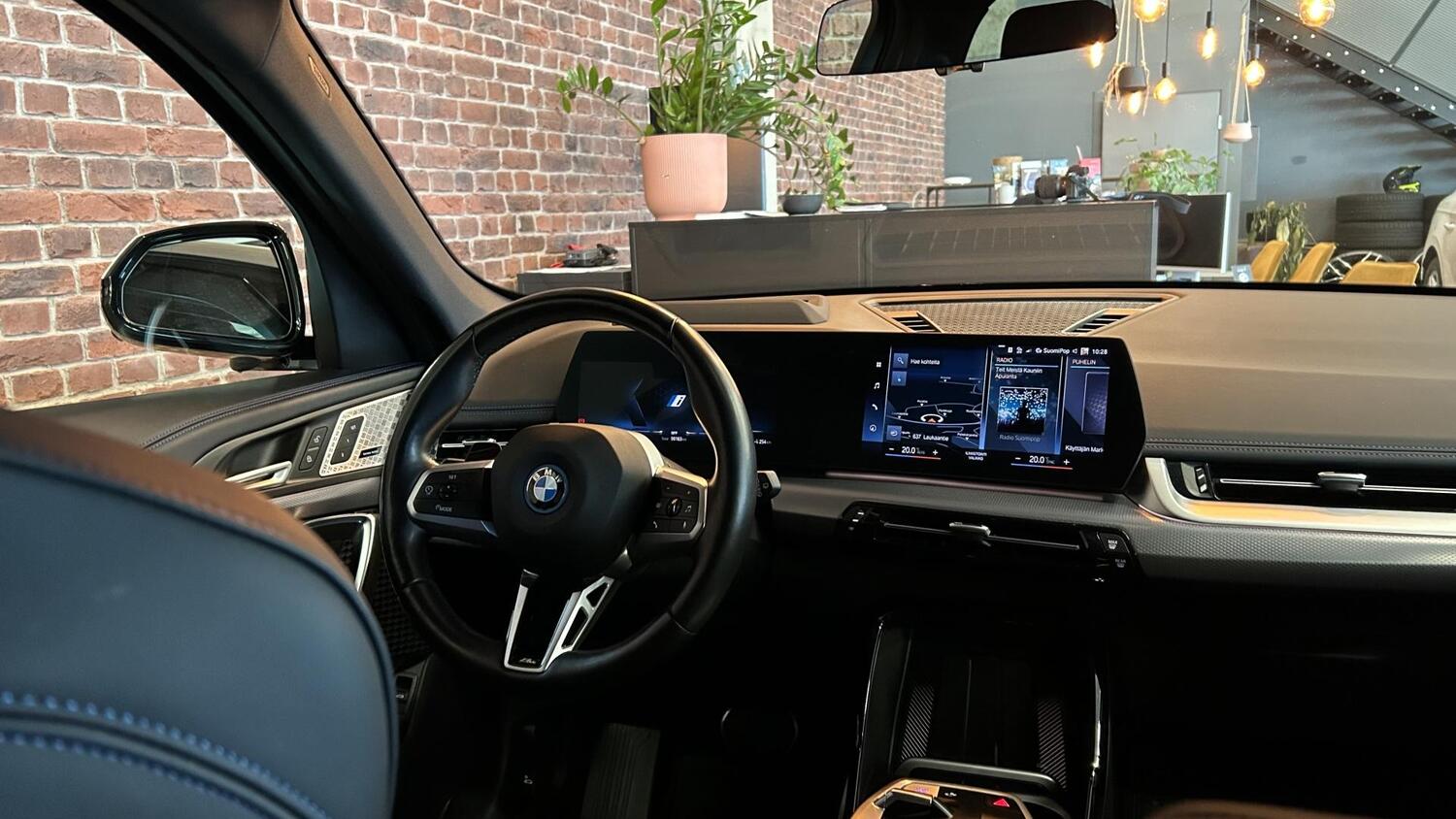 BMW iX1 vaihtoauto