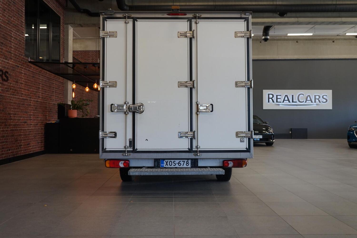 Nissan NV400 vaihtoauto