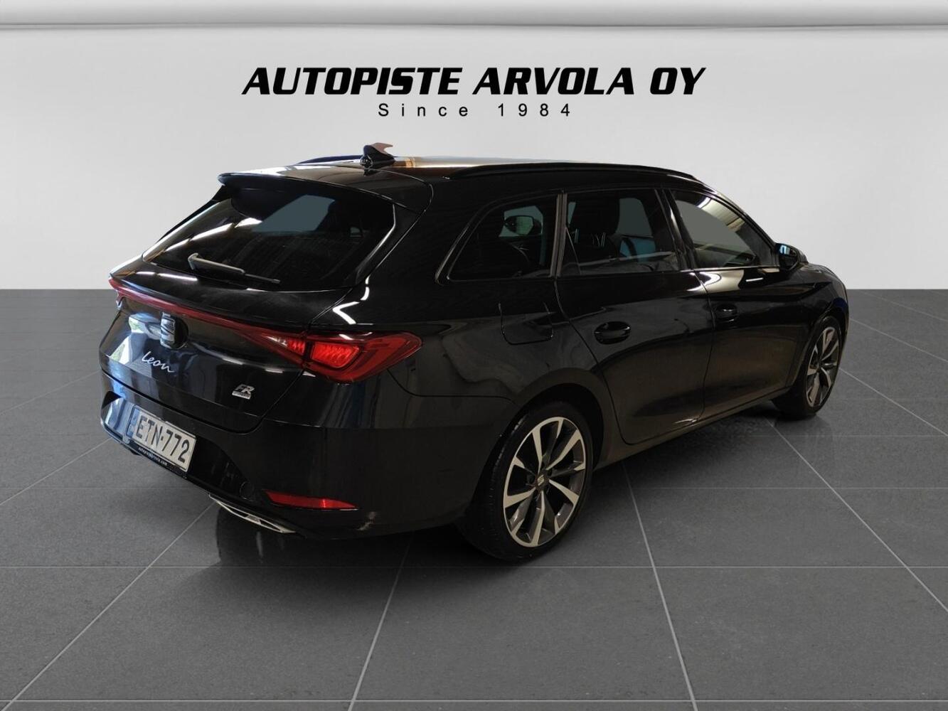 SEAT Leon Sportstourer vaihtoauto