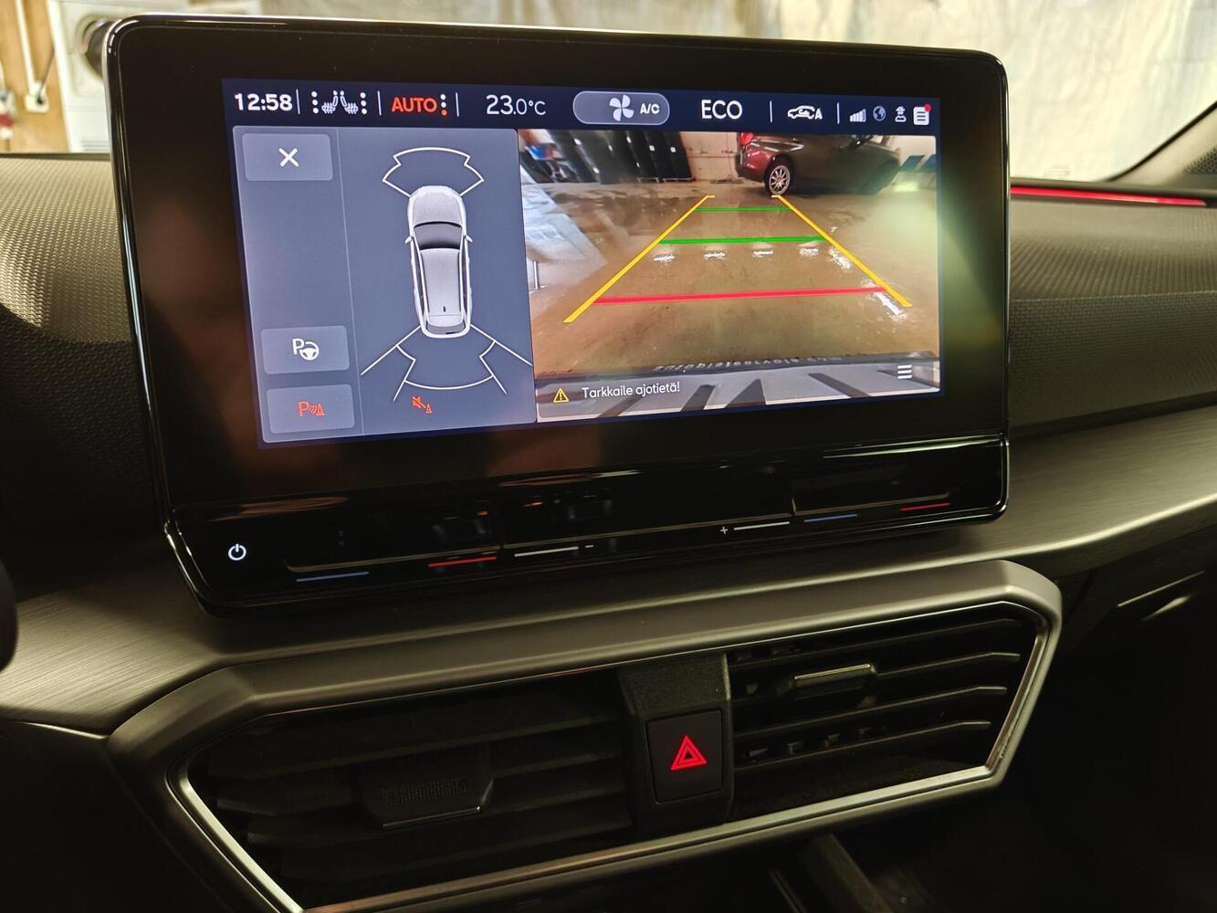 SEAT Leon Sportstourer vaihtoauto