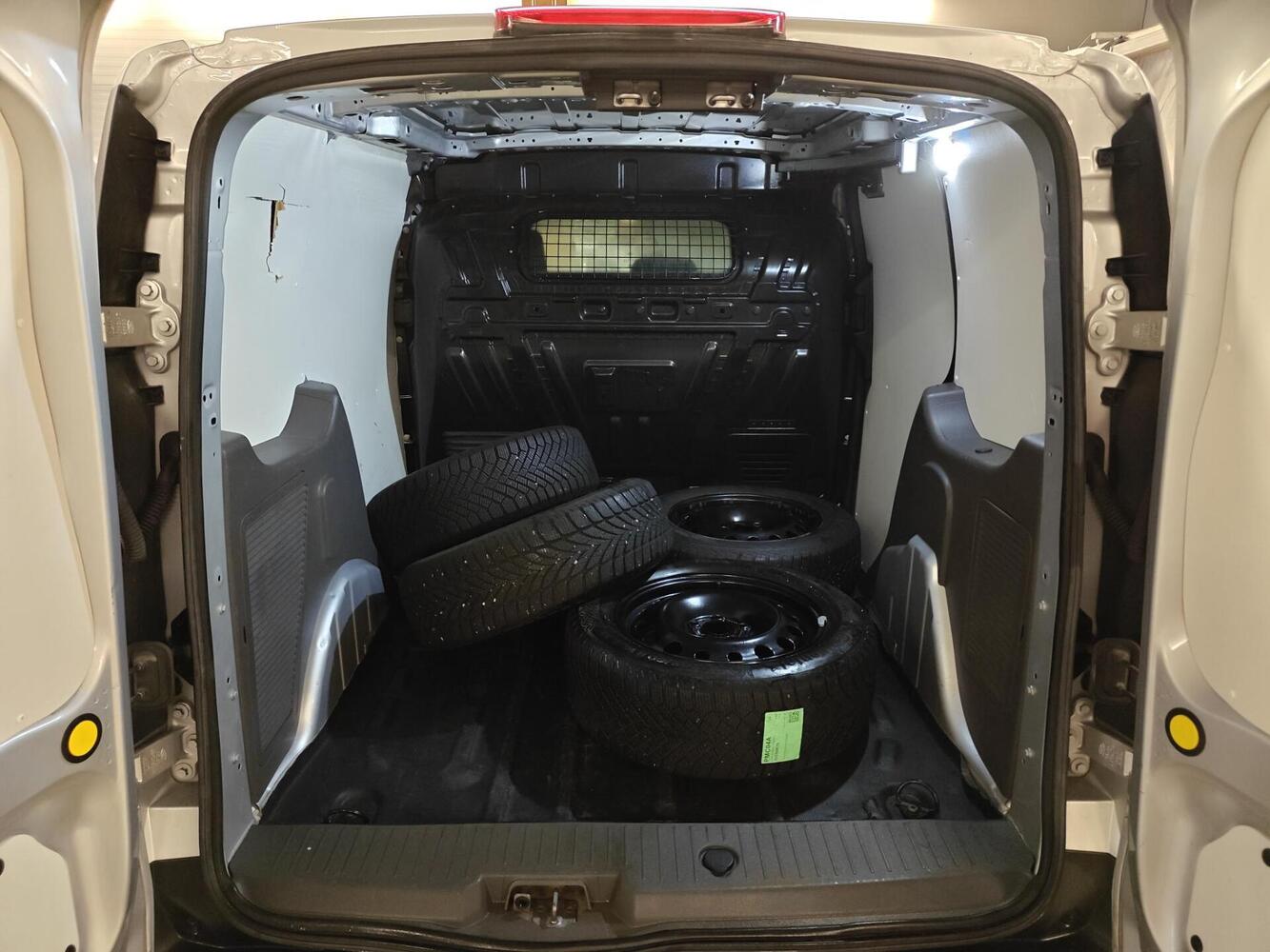 Ford Transit Connect vaihtoauto