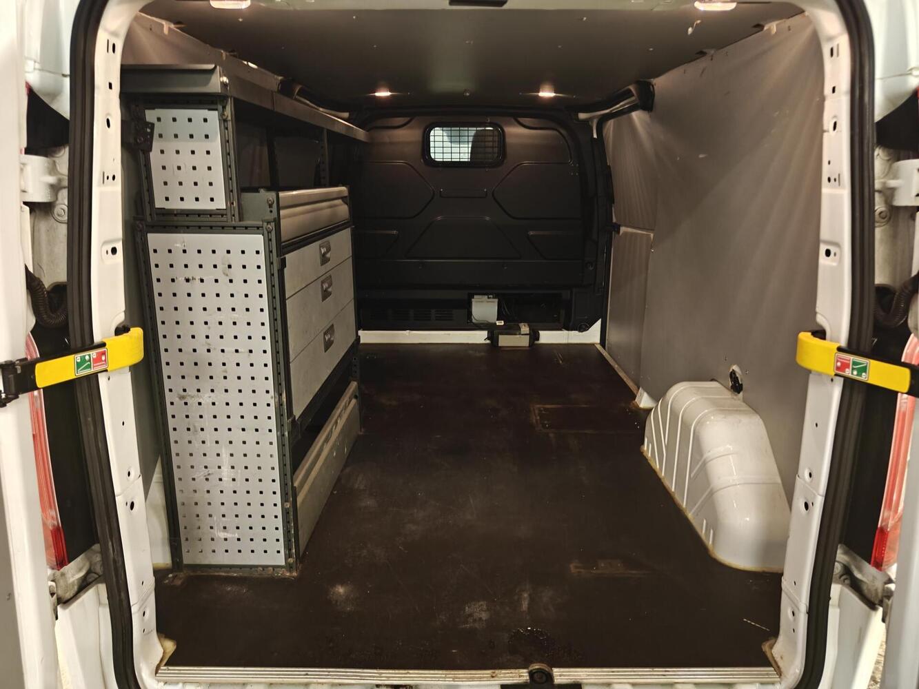 Ford Transit Custom vaihtoauto