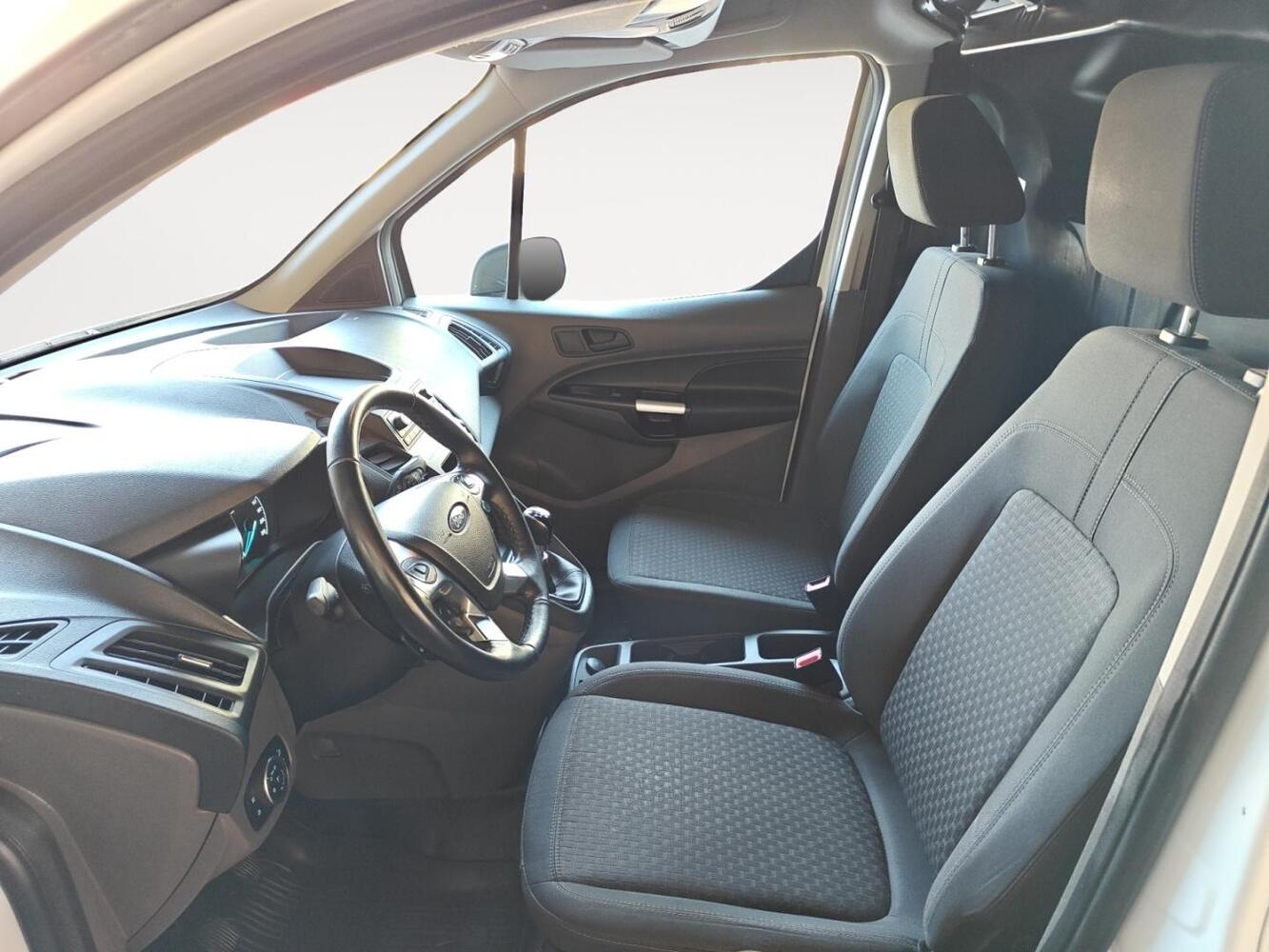 Ford Transit Connect vaihtoauto