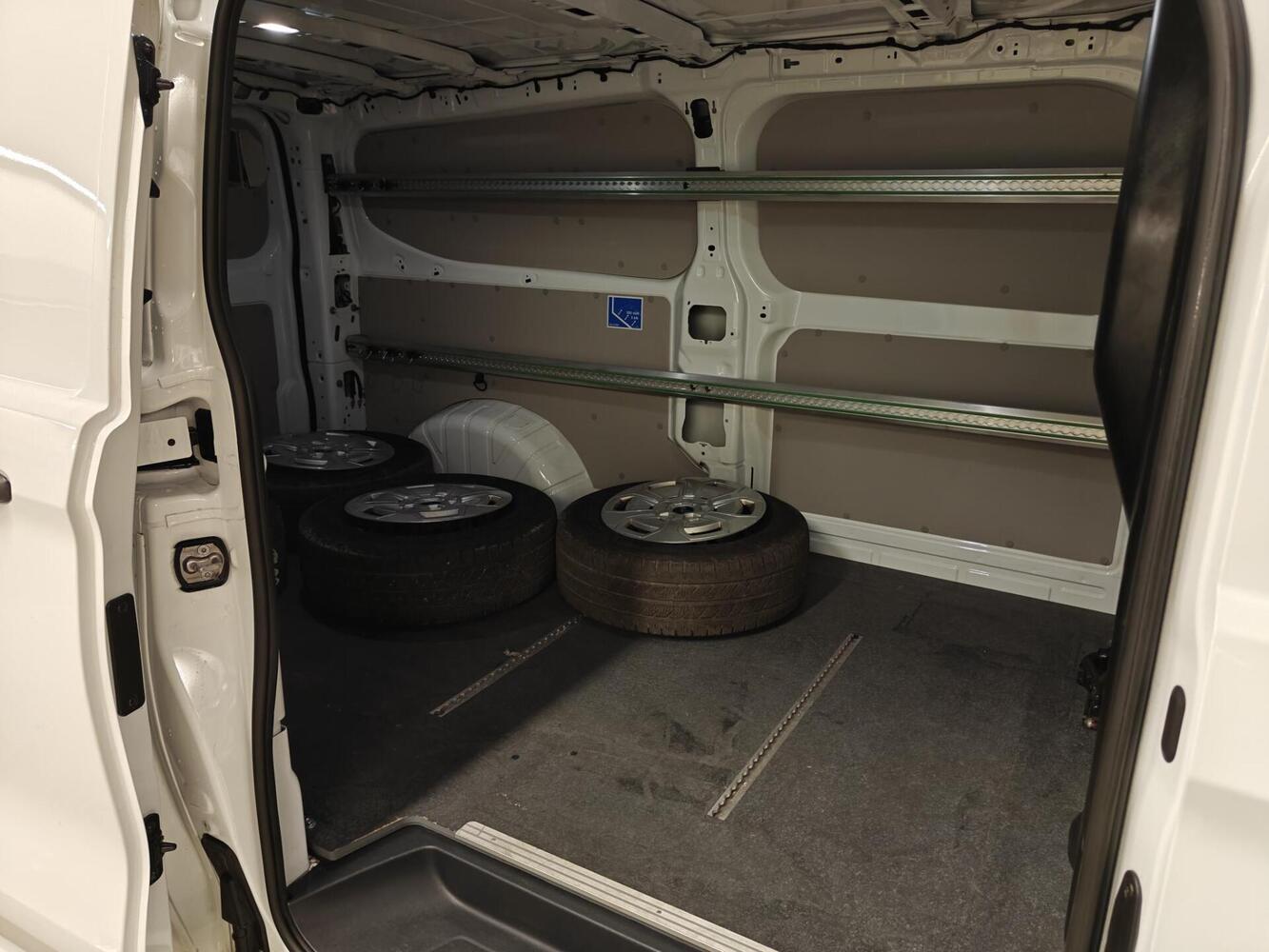 Ford Transit Custom vaihtoauto