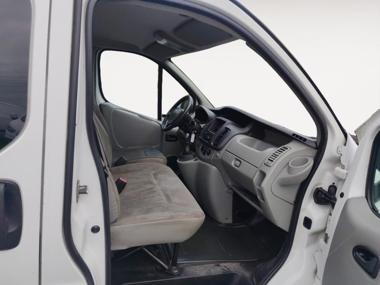 Nissan Primastar vaihtoauto