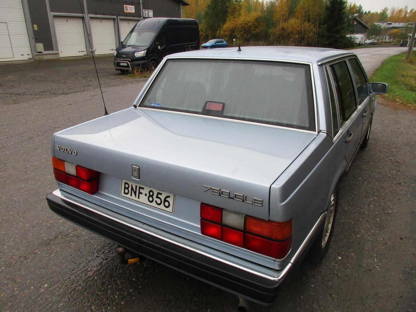 Volvo 760 vaihtoauto