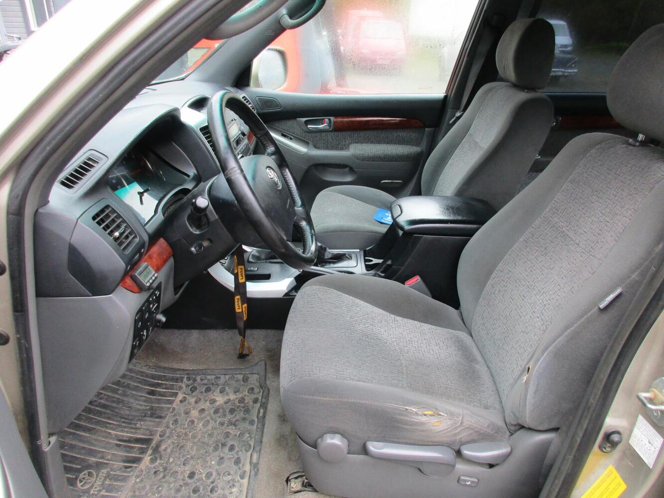 Toyota Land Cruiser vaihtoauto