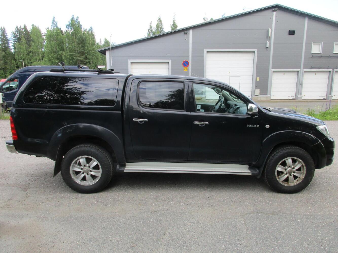 Toyota Hilux vaihtoauto