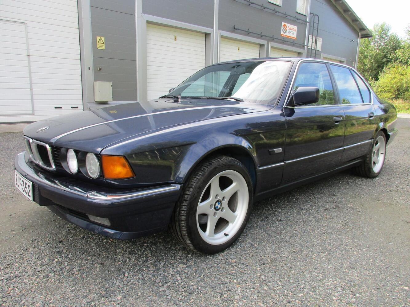 BMW 750 vaihtoauto