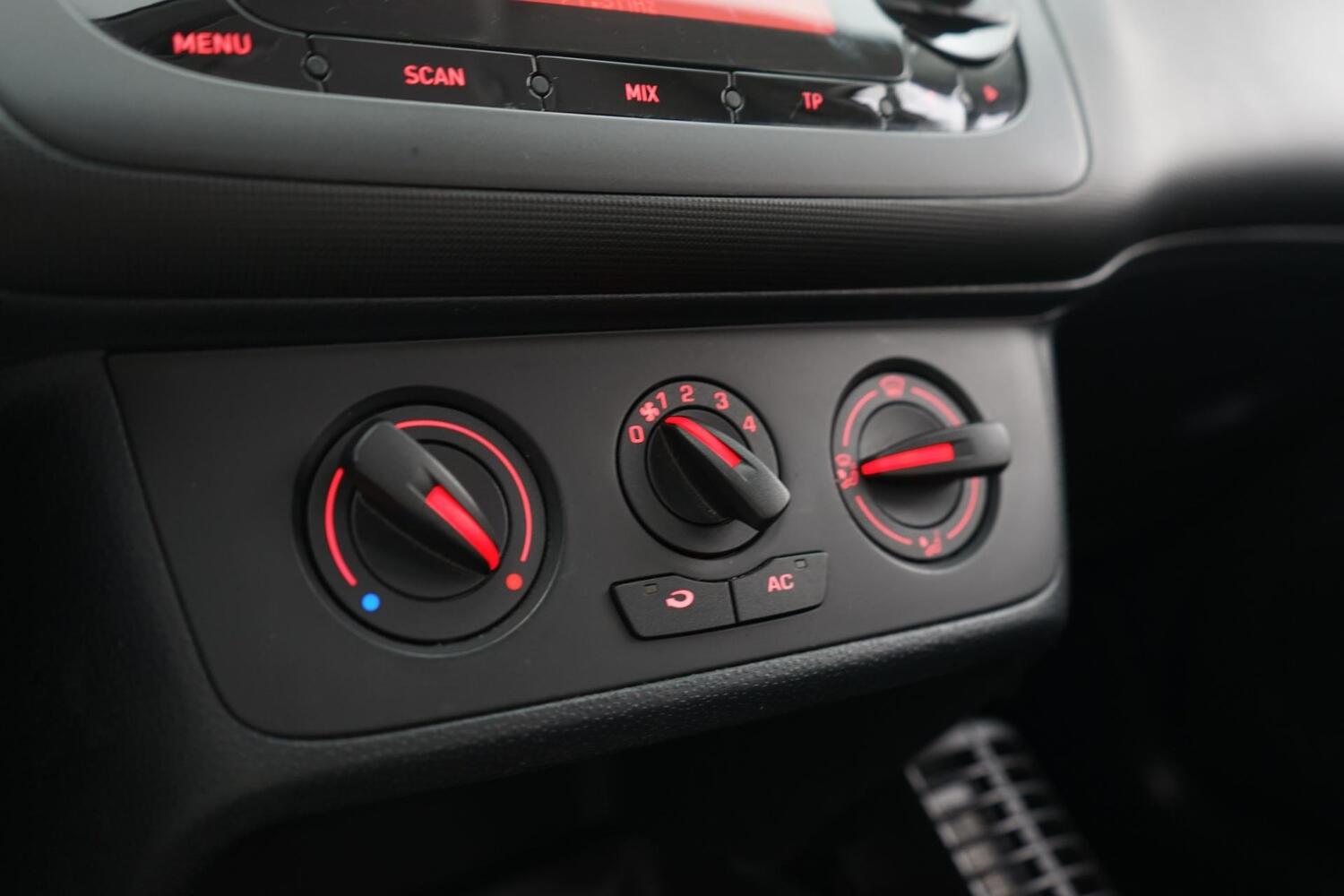 SEAT Ibiza vaihtoauto