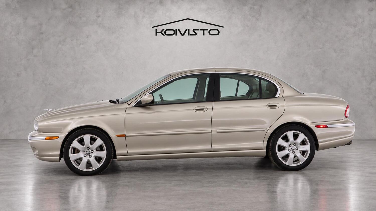 Jaguar X-Type vaihtoauto