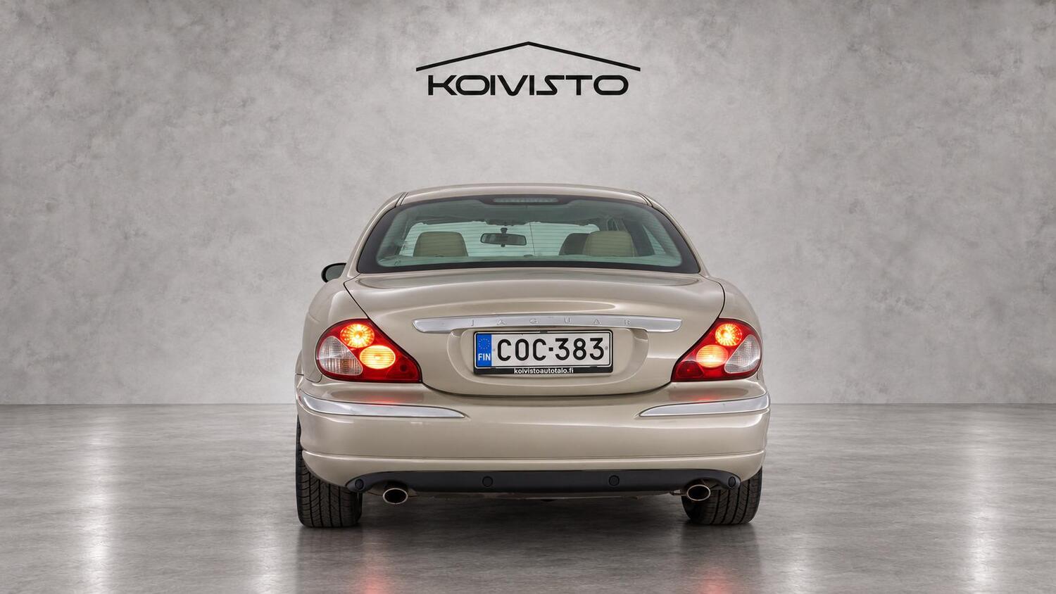 Jaguar X-Type vaihtoauto