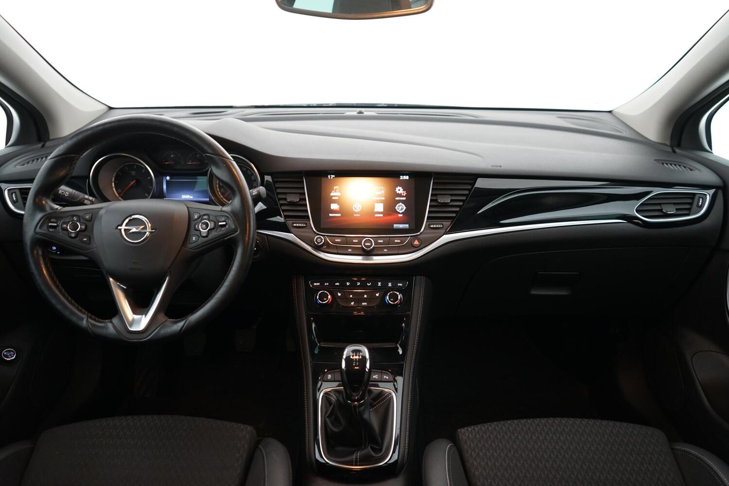 Opel Astra vaihtoauto