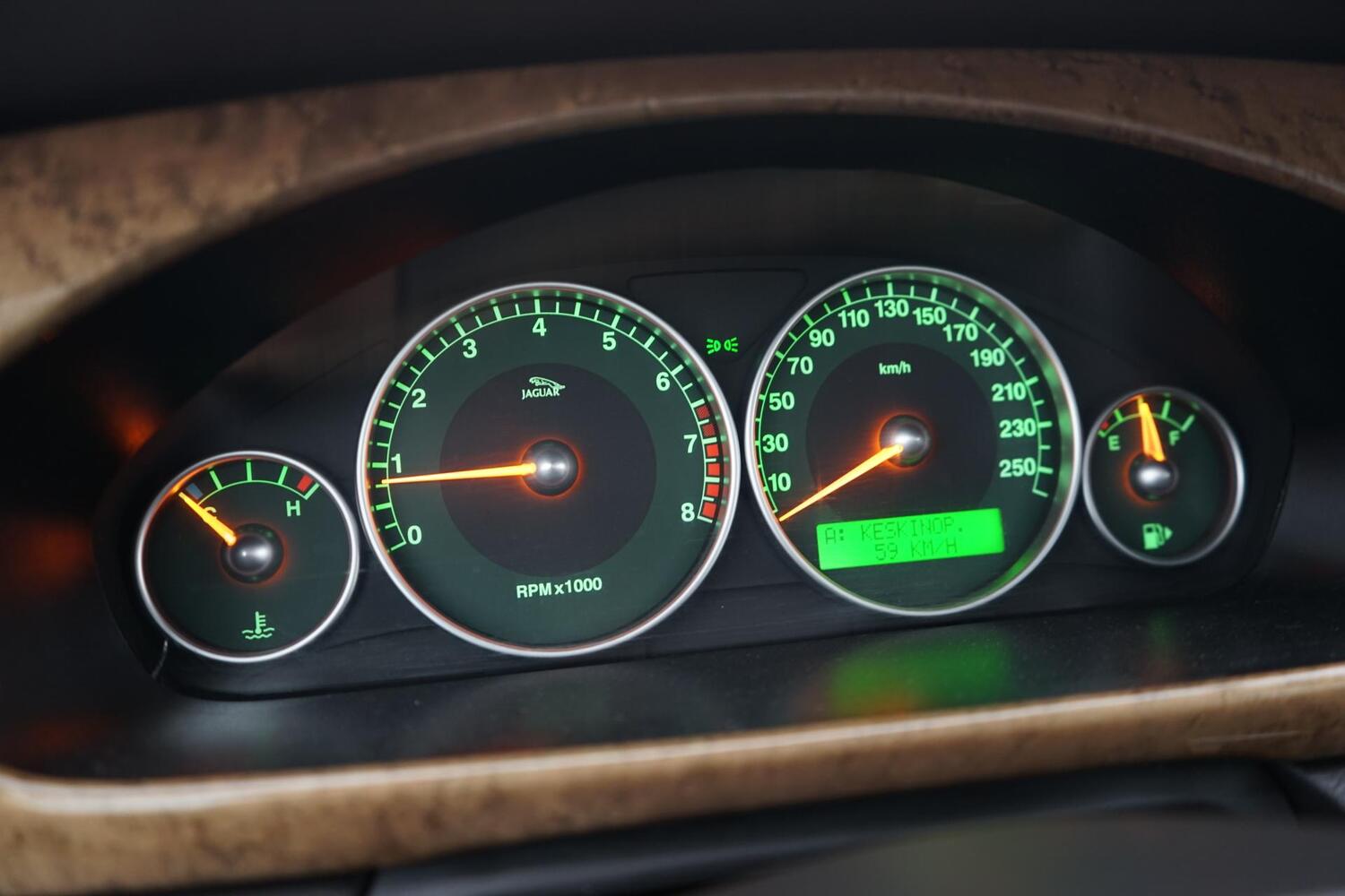 Jaguar X-Type vaihtoauto