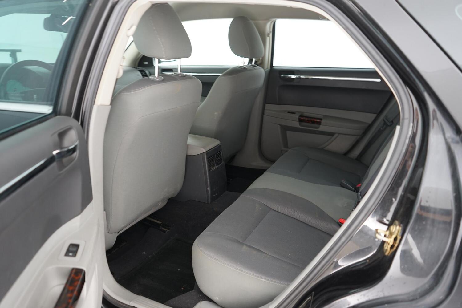 Chrysler 300C vaihtoauto