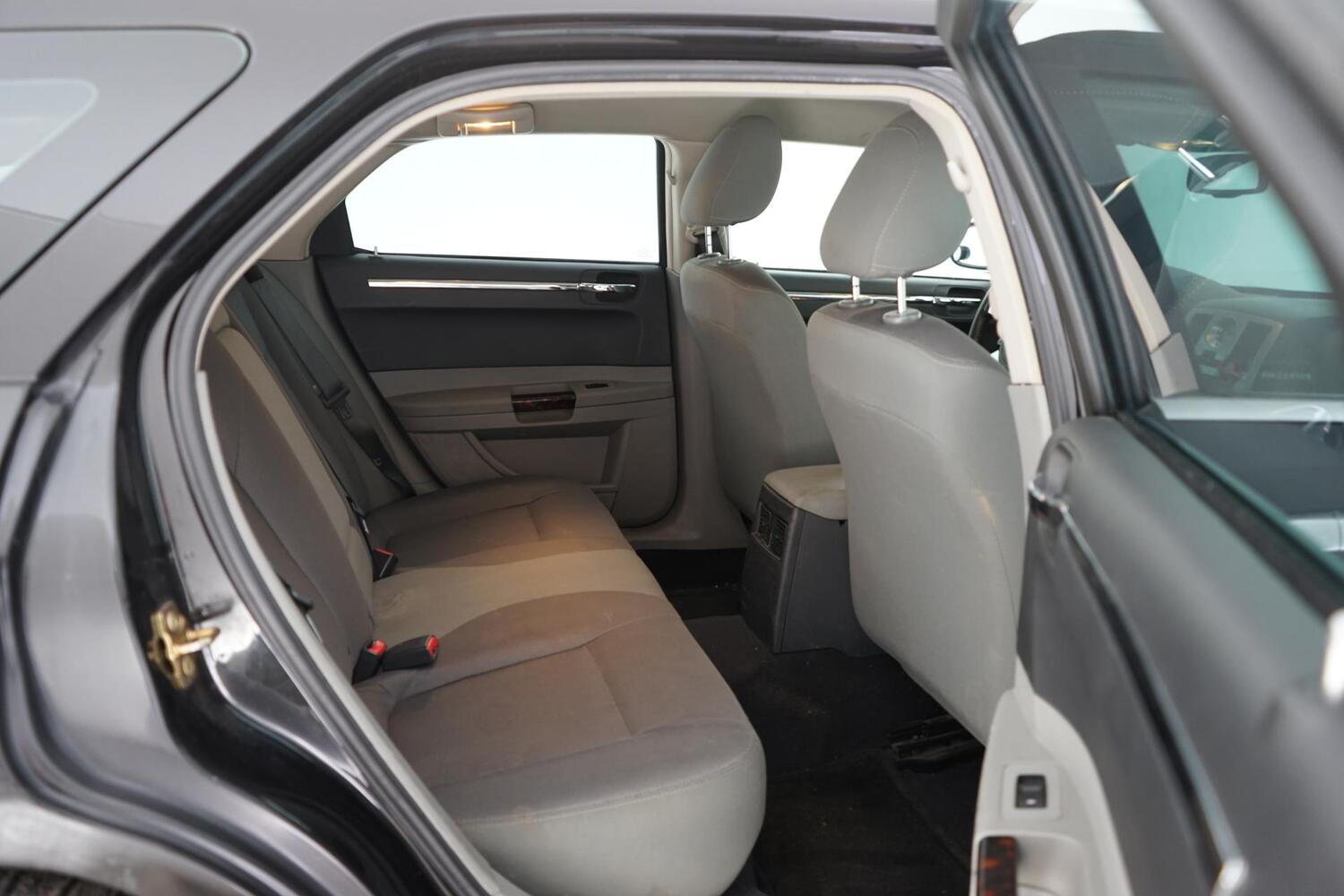 Chrysler 300C vaihtoauto