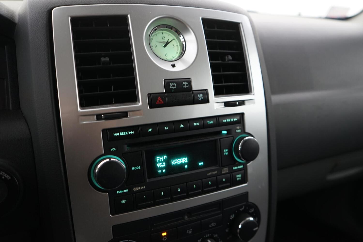 Chrysler 300C vaihtoauto