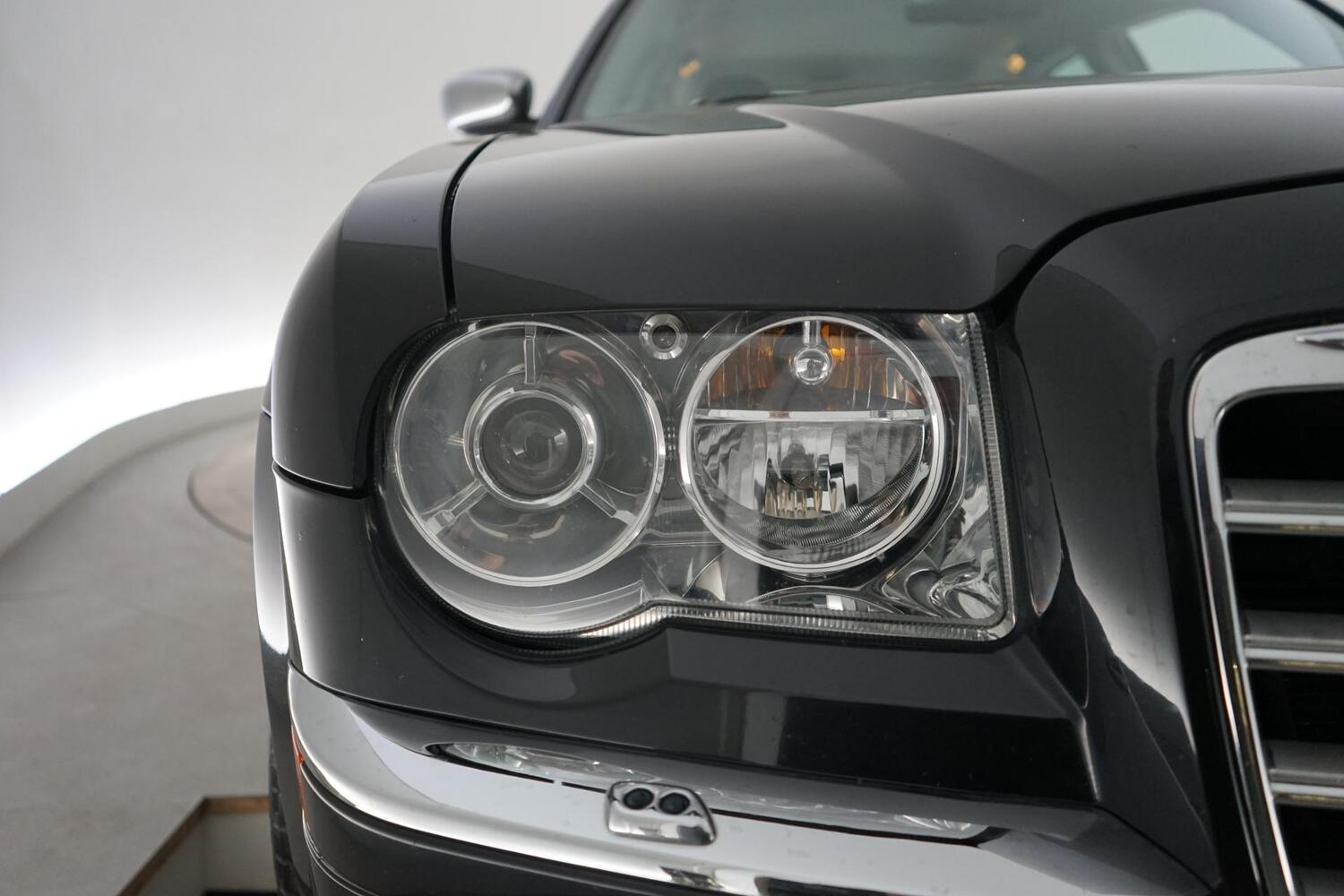 Chrysler 300C vaihtoauto