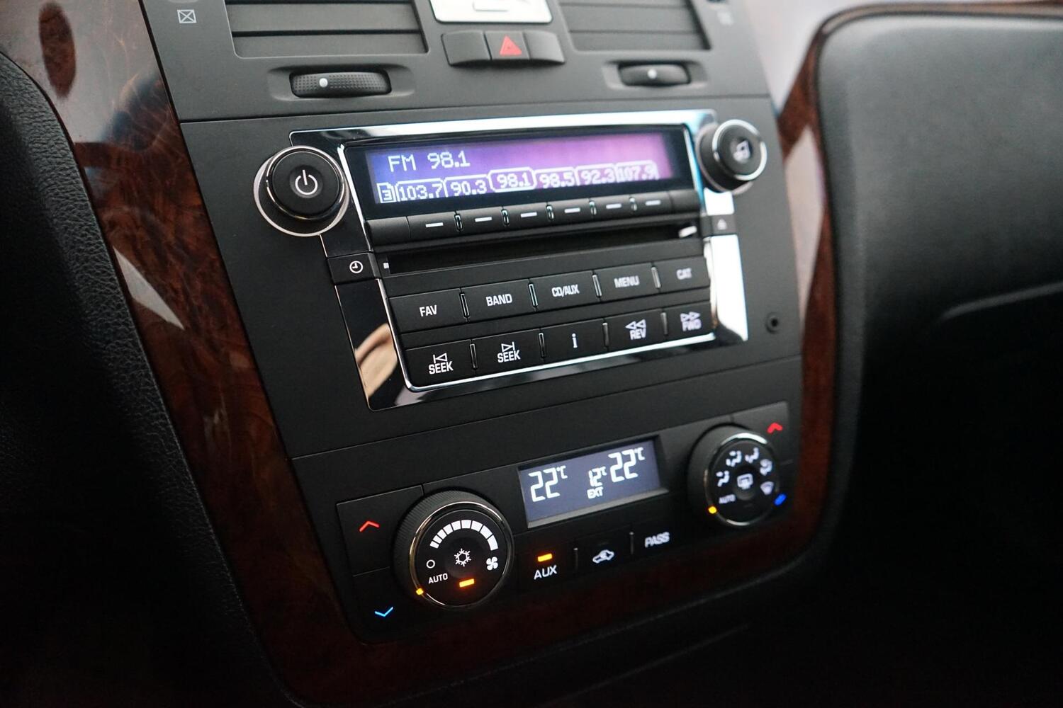 Cadillac DTS vaihtoauto