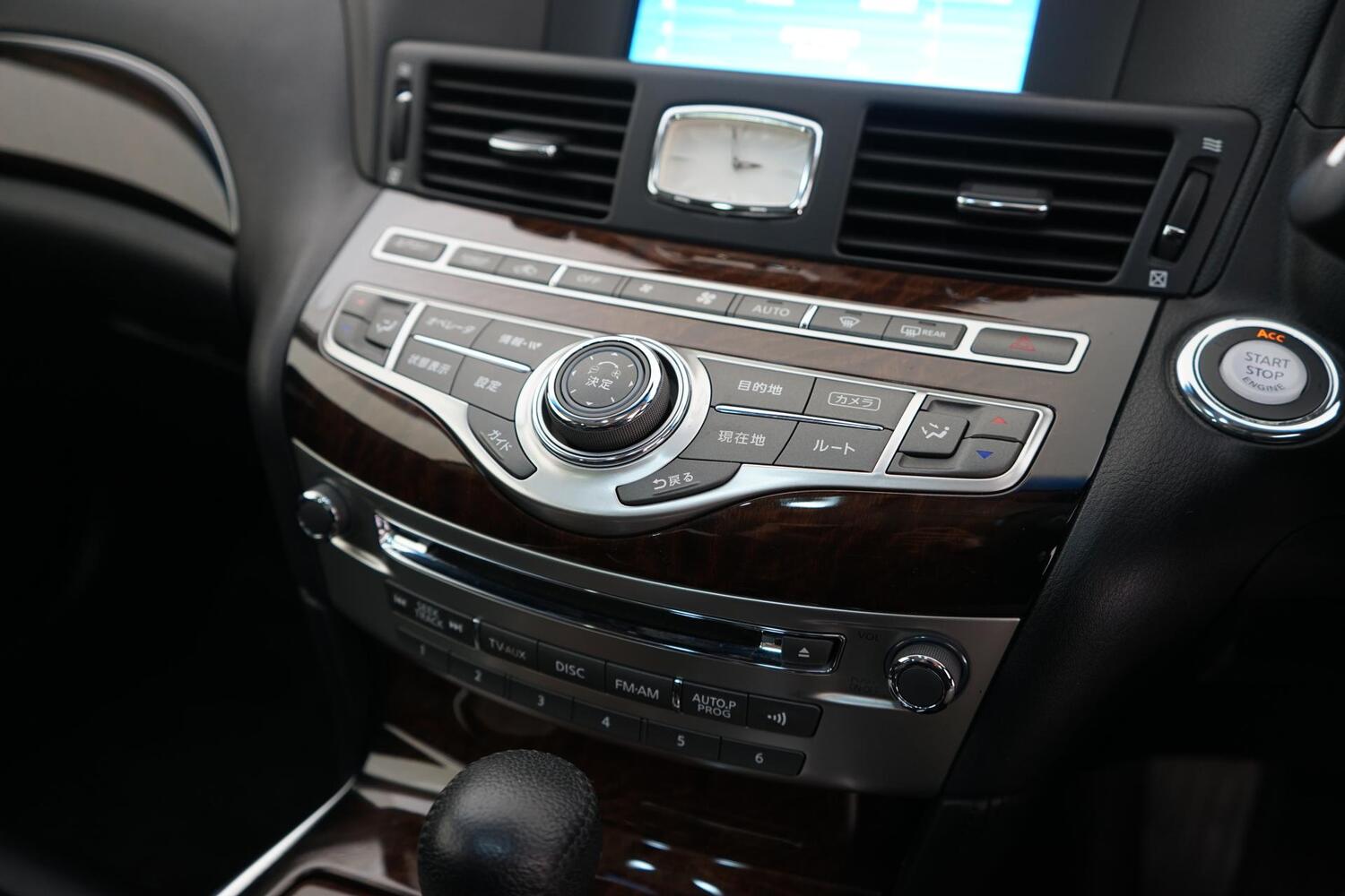 Nissan Fuga vaihtoauto