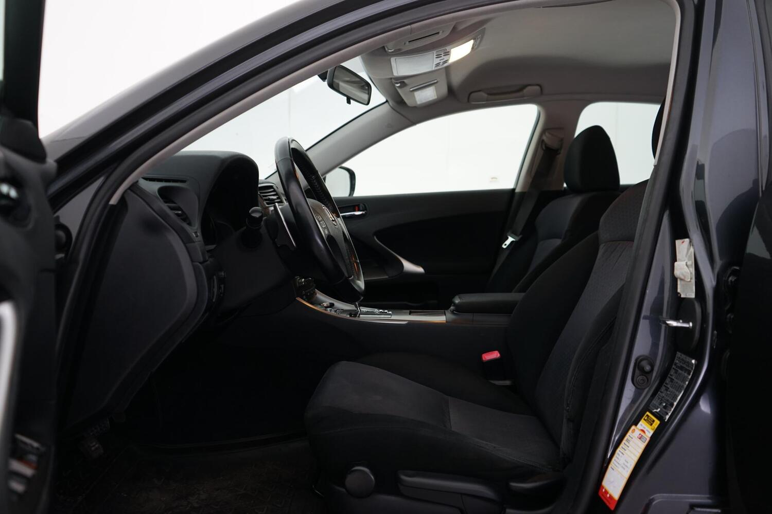 Lexus IS vaihtoauto