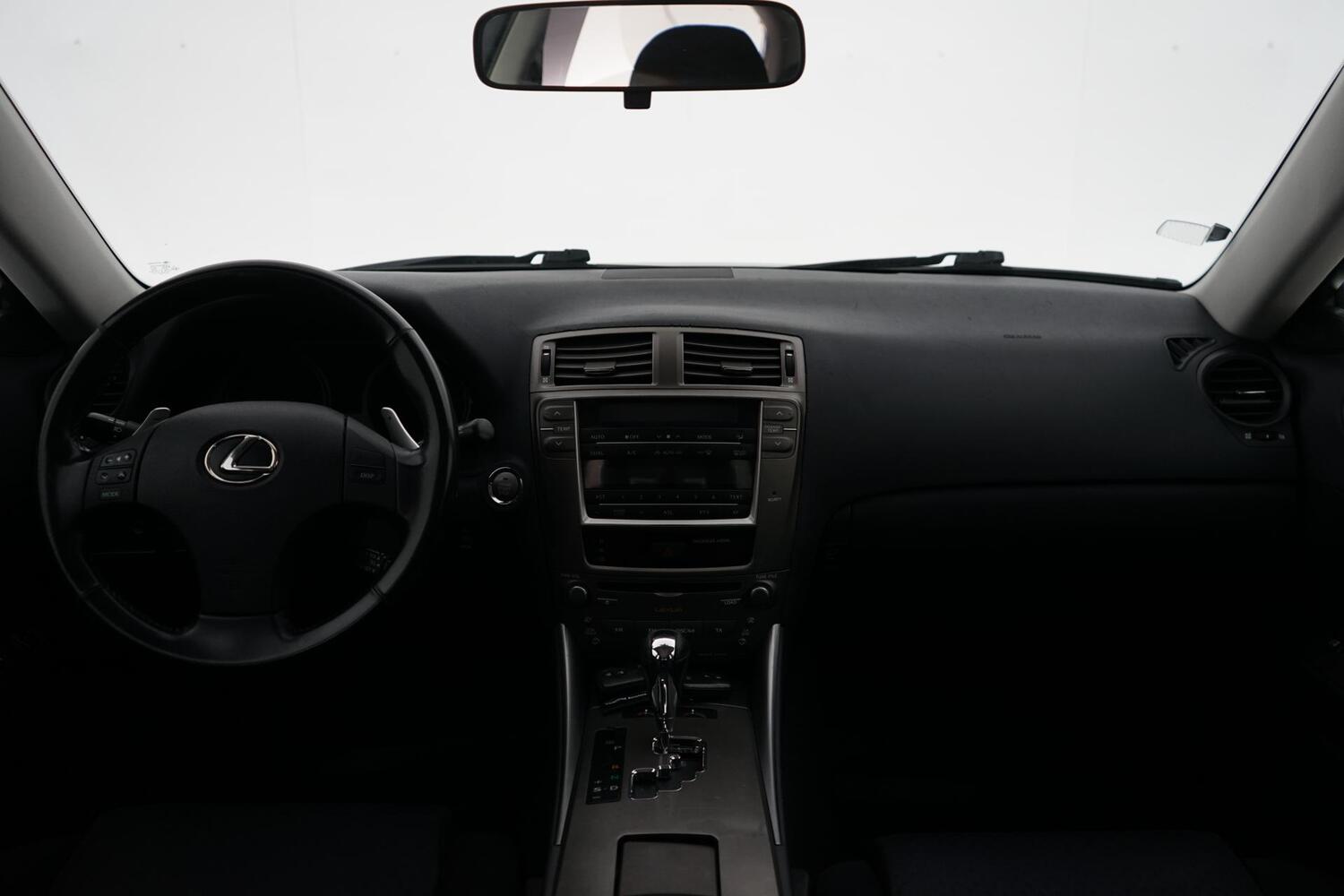 Lexus IS vaihtoauto