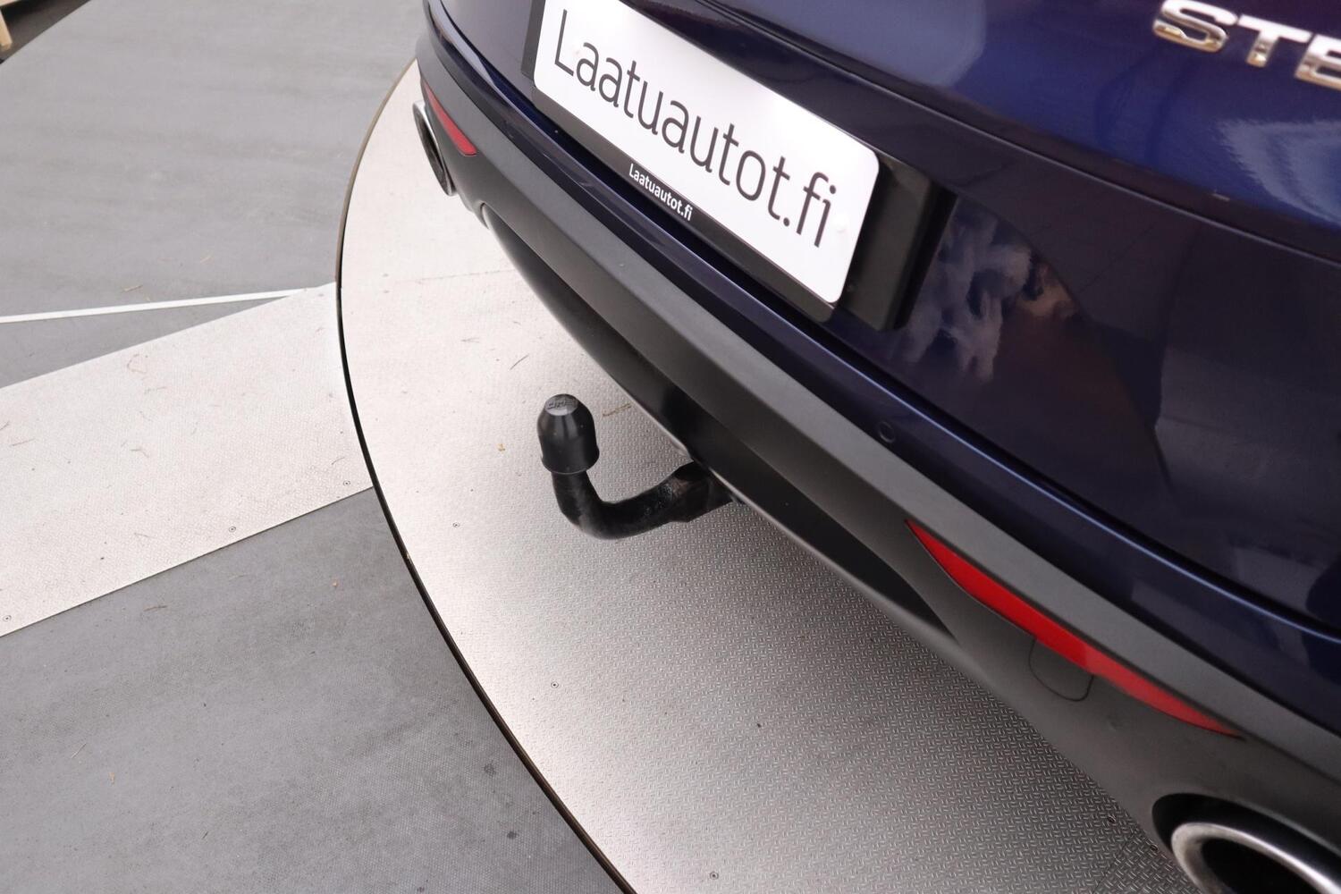 Alfa Romeo Stelvio vaihtoauto
