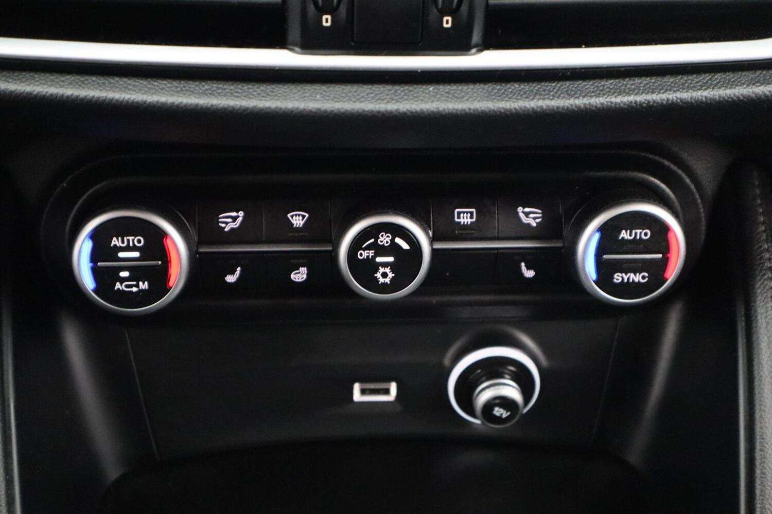Alfa Romeo Stelvio vaihtoauto