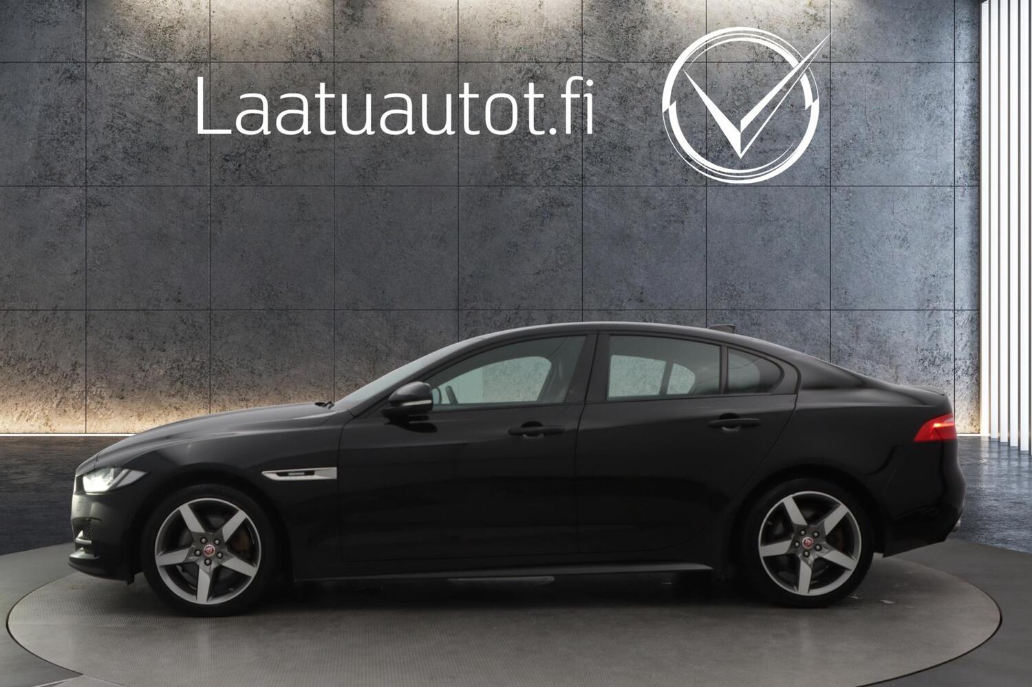 Jaguar XE vaihtoauto