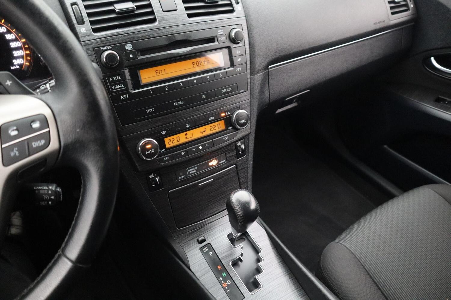 Toyota Avensis vaihtoauto