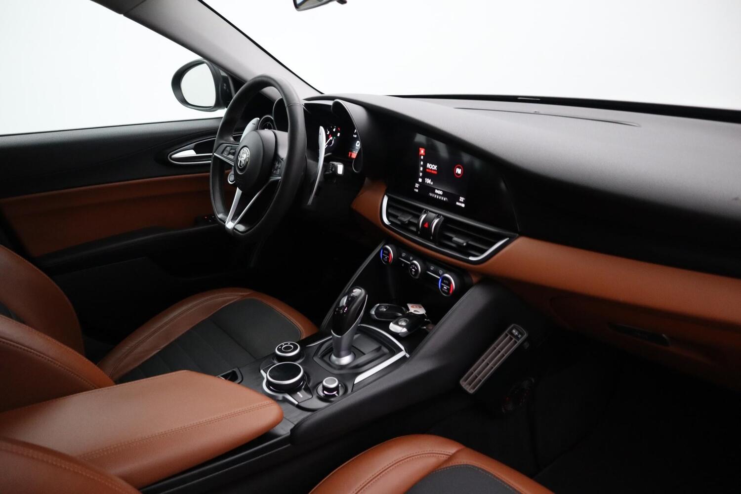 Alfa Romeo Giulia vaihtoauto