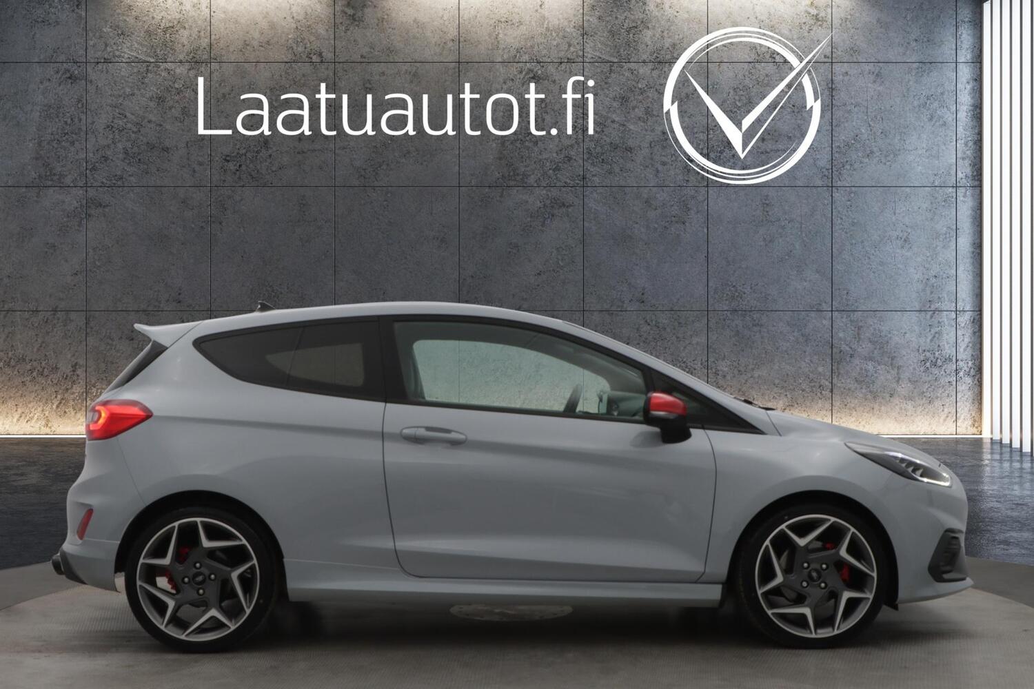 Ford Fiesta vaihtoauto