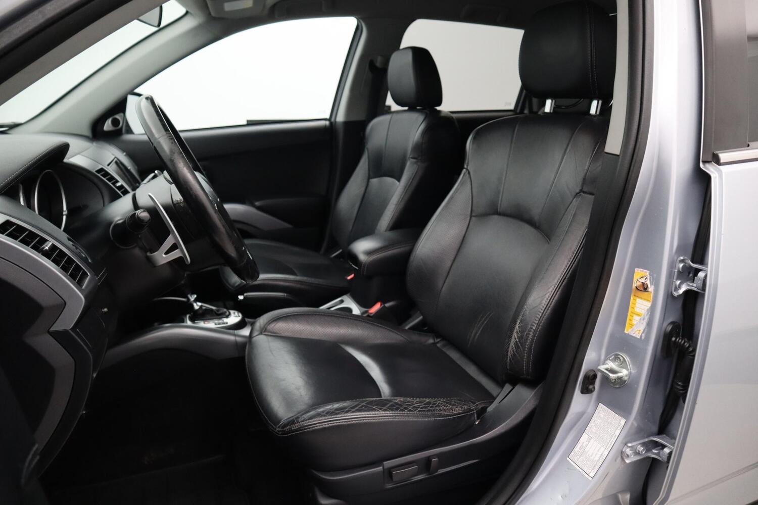 Mitsubishi Outlander vaihtoauto