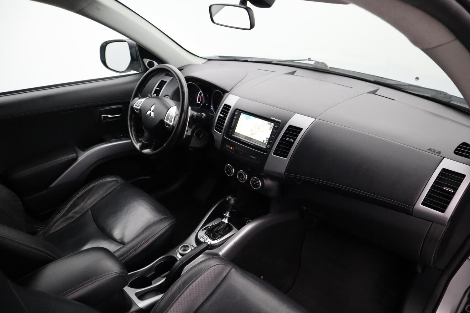 Mitsubishi Outlander vaihtoauto
