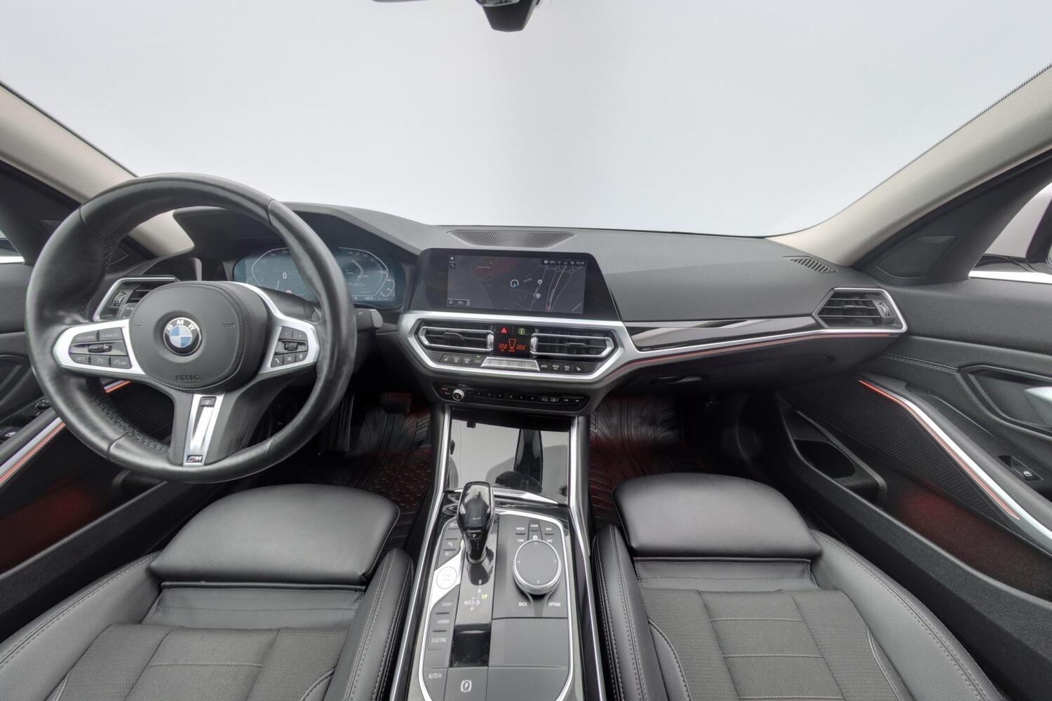BMW 330 vaihtoauto