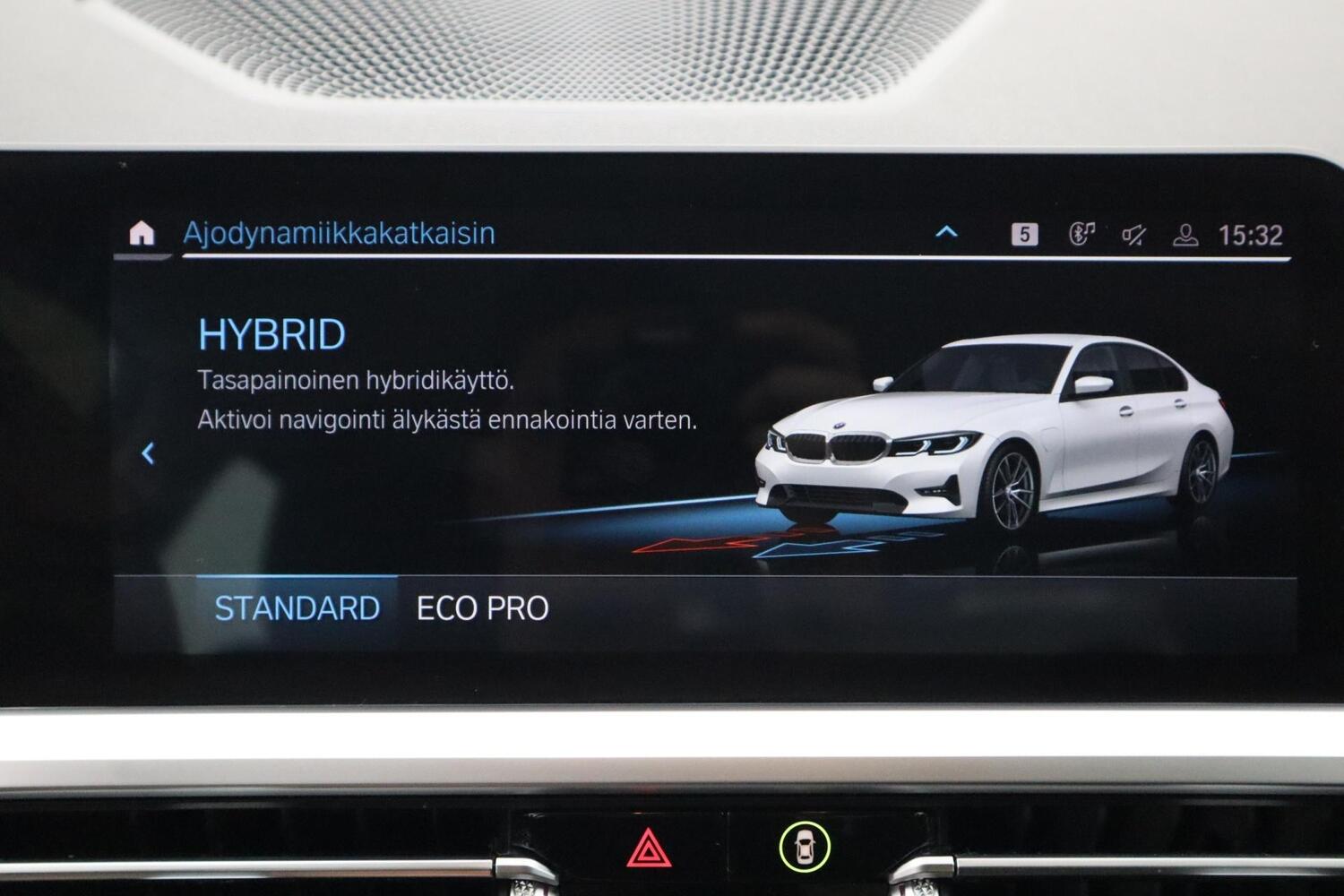 BMW 330 vaihtoauto