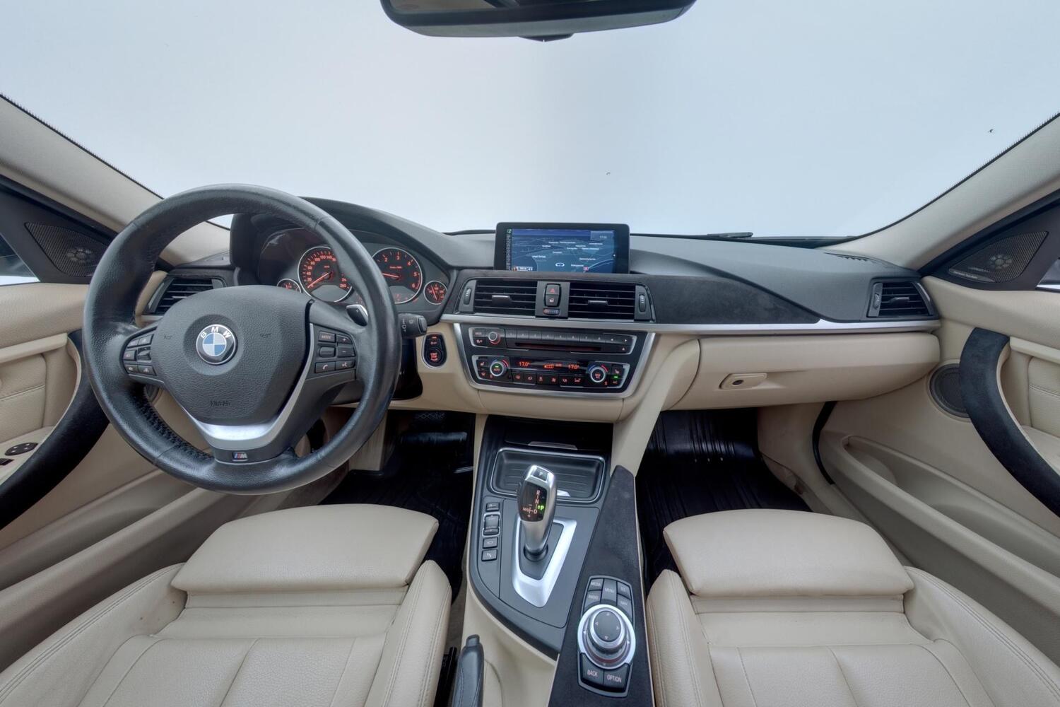 BMW 330 vaihtoauto