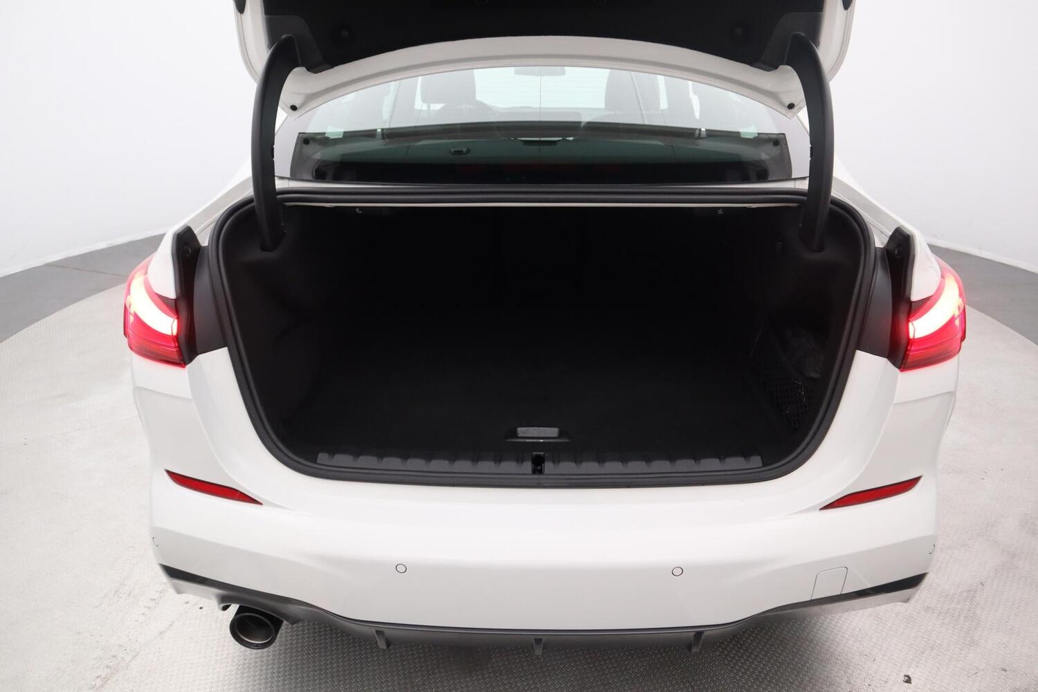 BMW 218 vaihtoauto