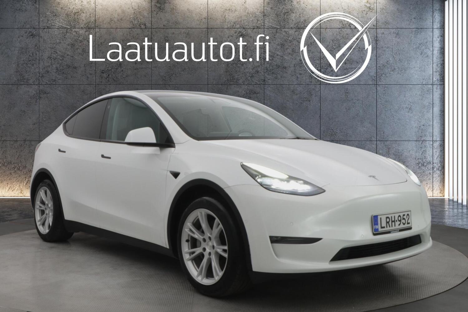 Tesla Model Y vaihtoauto