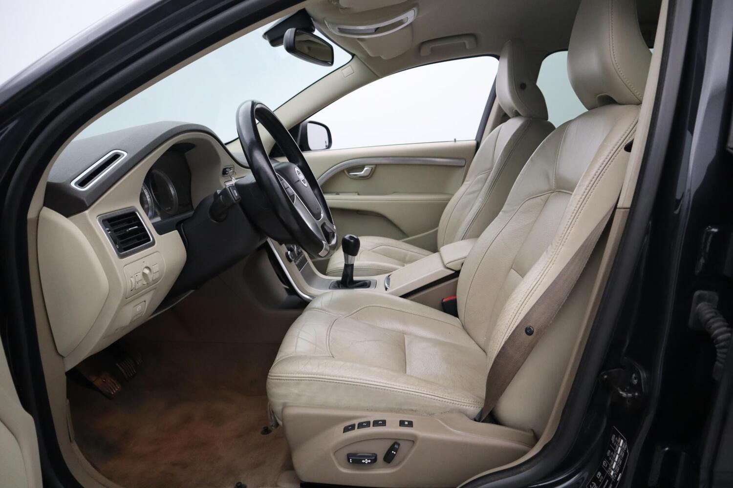 Volvo V70 vaihtoauto