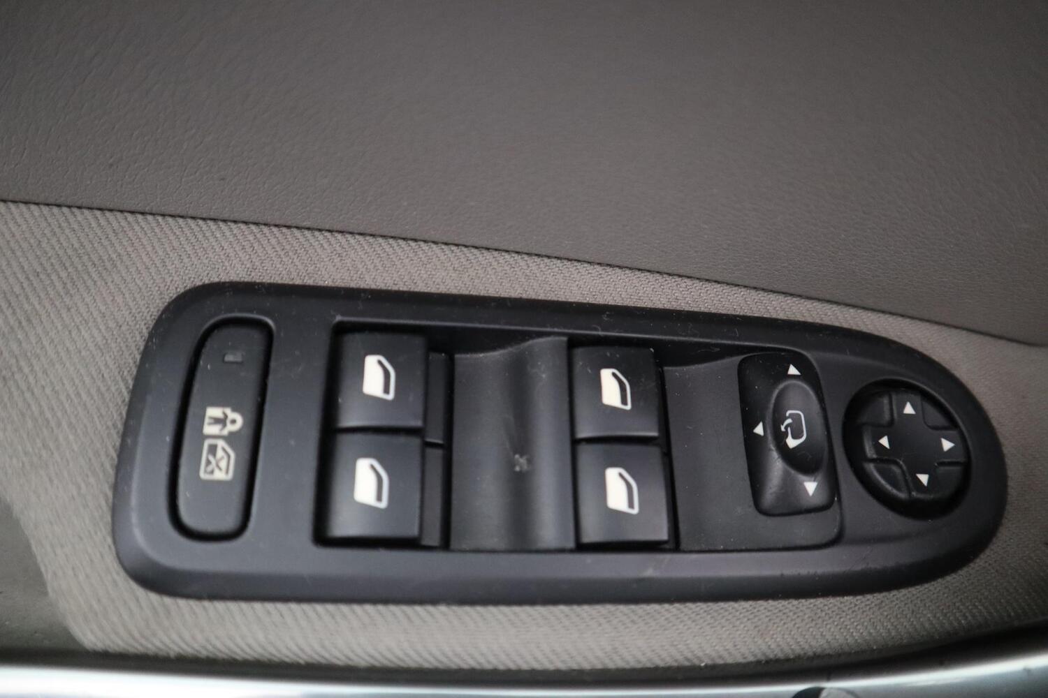 Peugeot 308 vaihtoauto
