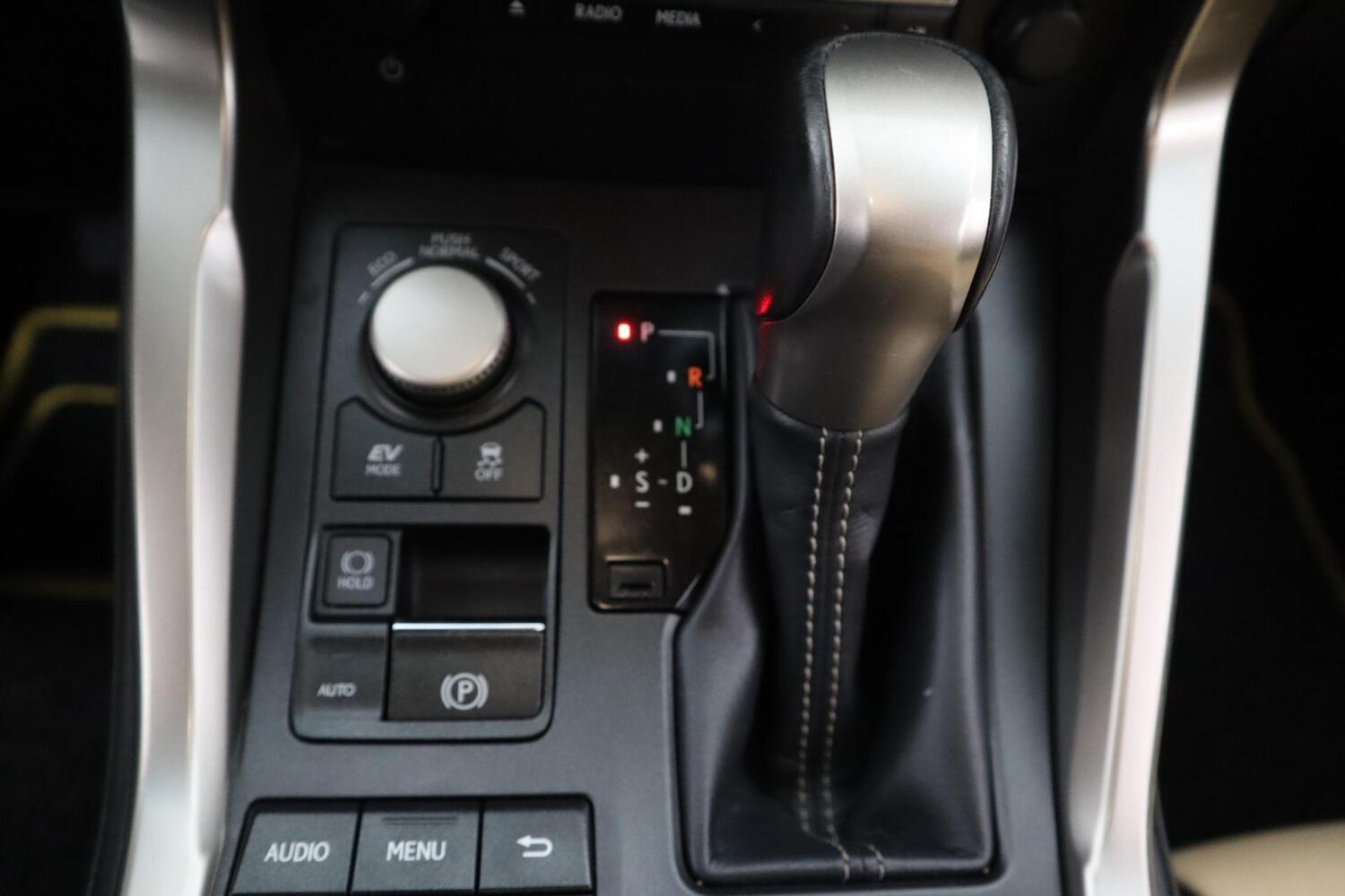 Lexus NX vaihtoauto