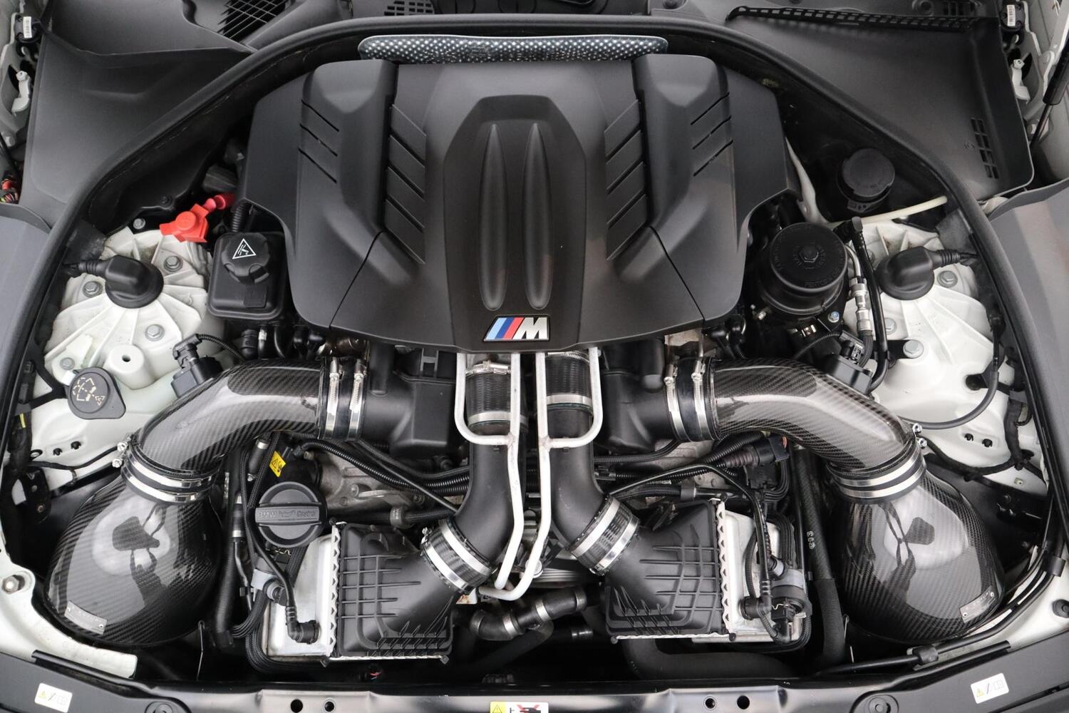 BMW M5 vaihtoauto