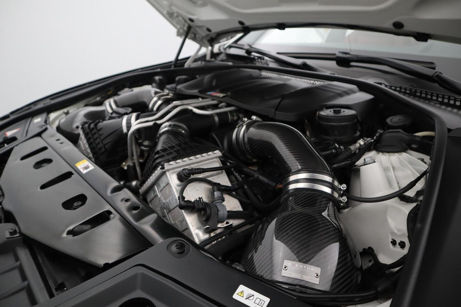 BMW M5 vaihtoauto