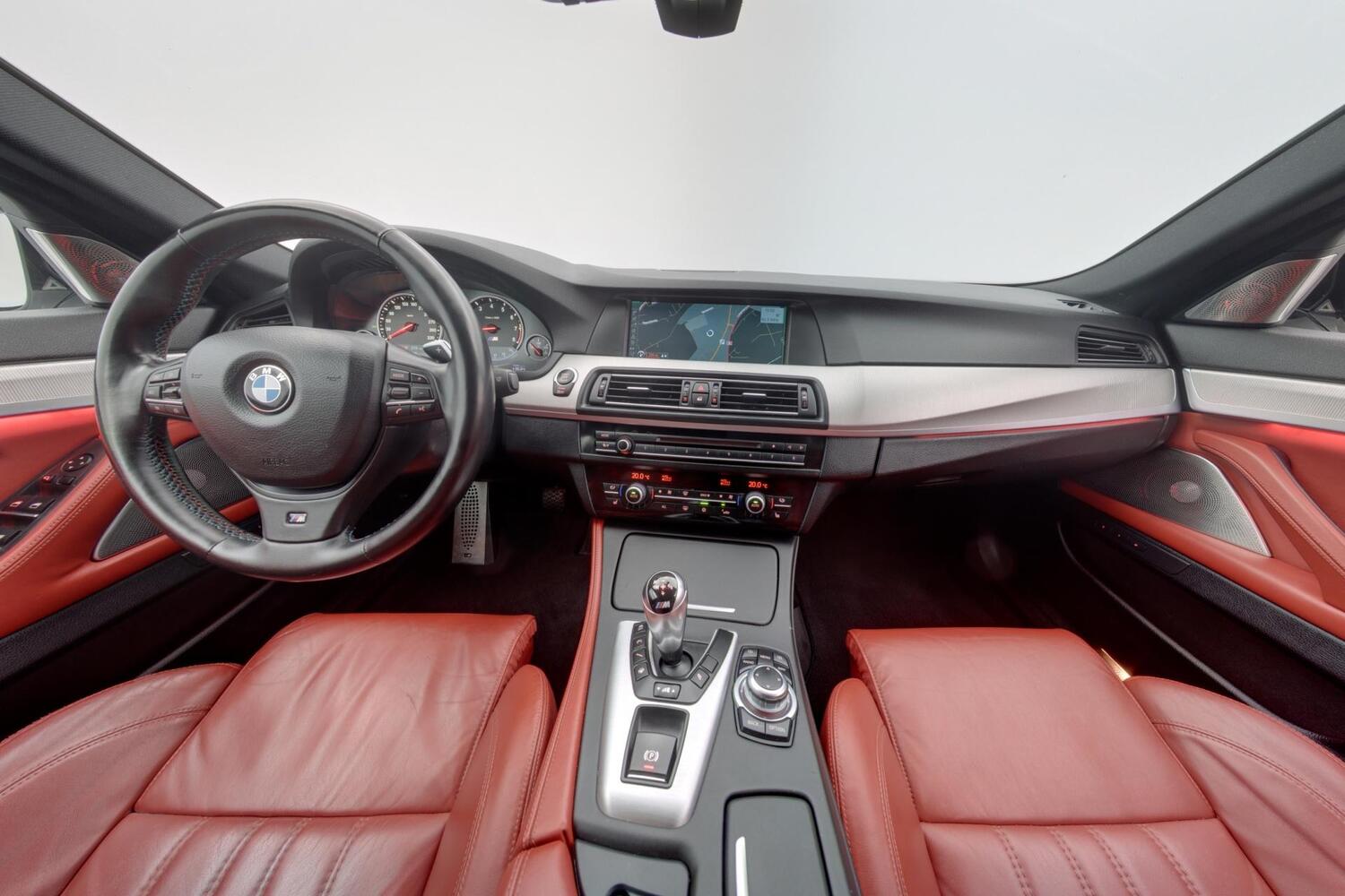 BMW M5 vaihtoauto
