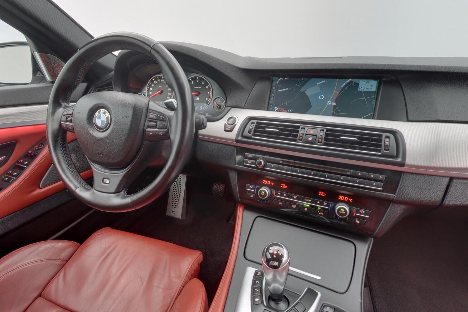 BMW M5 vaihtoauto