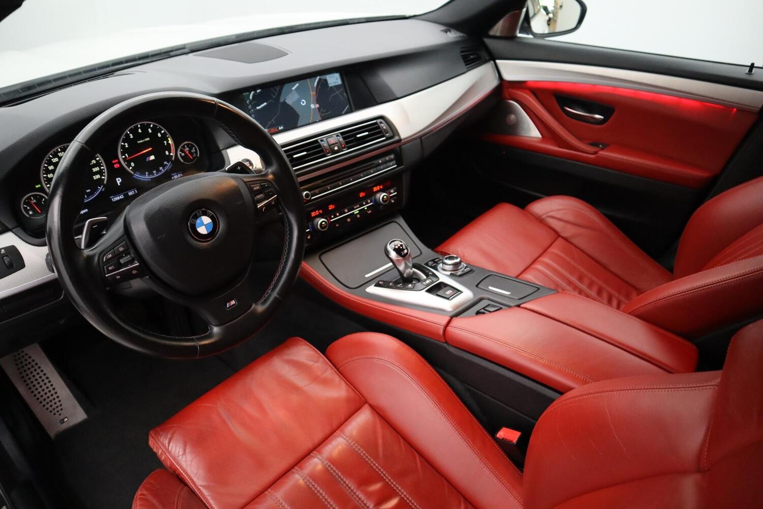 BMW M5 vaihtoauto