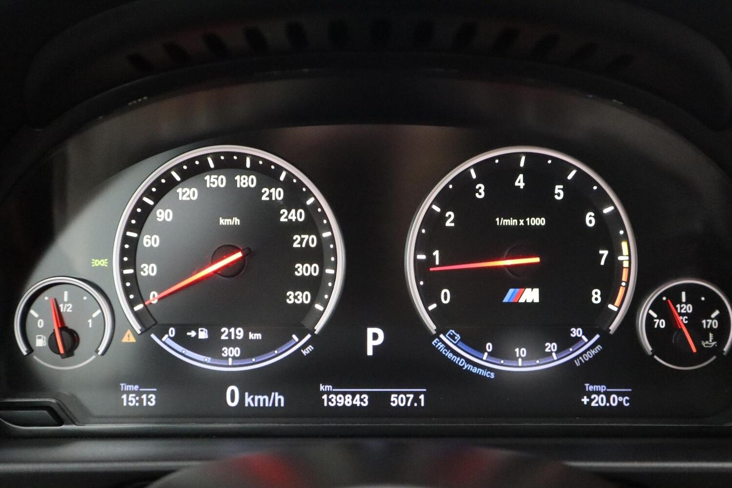 BMW M5 vaihtoauto