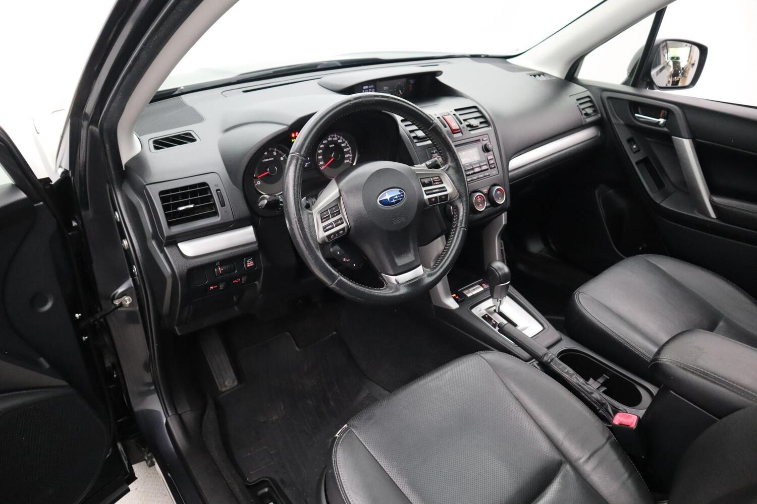 Subaru Forester vaihtoauto