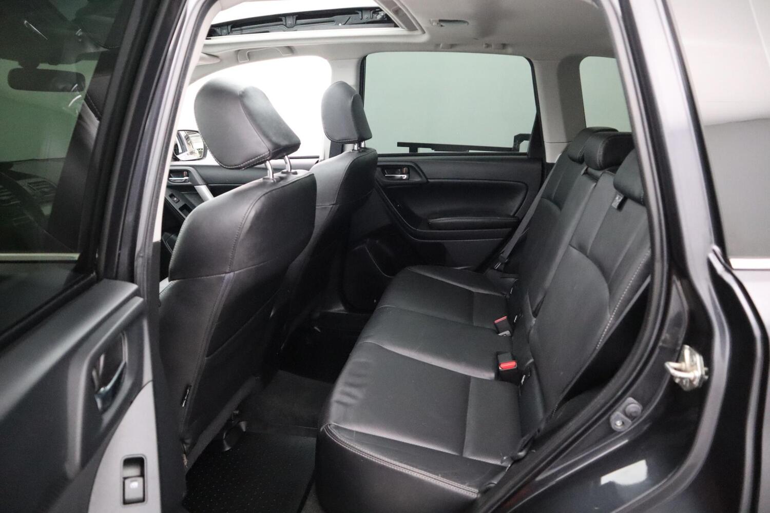 Subaru Forester vaihtoauto